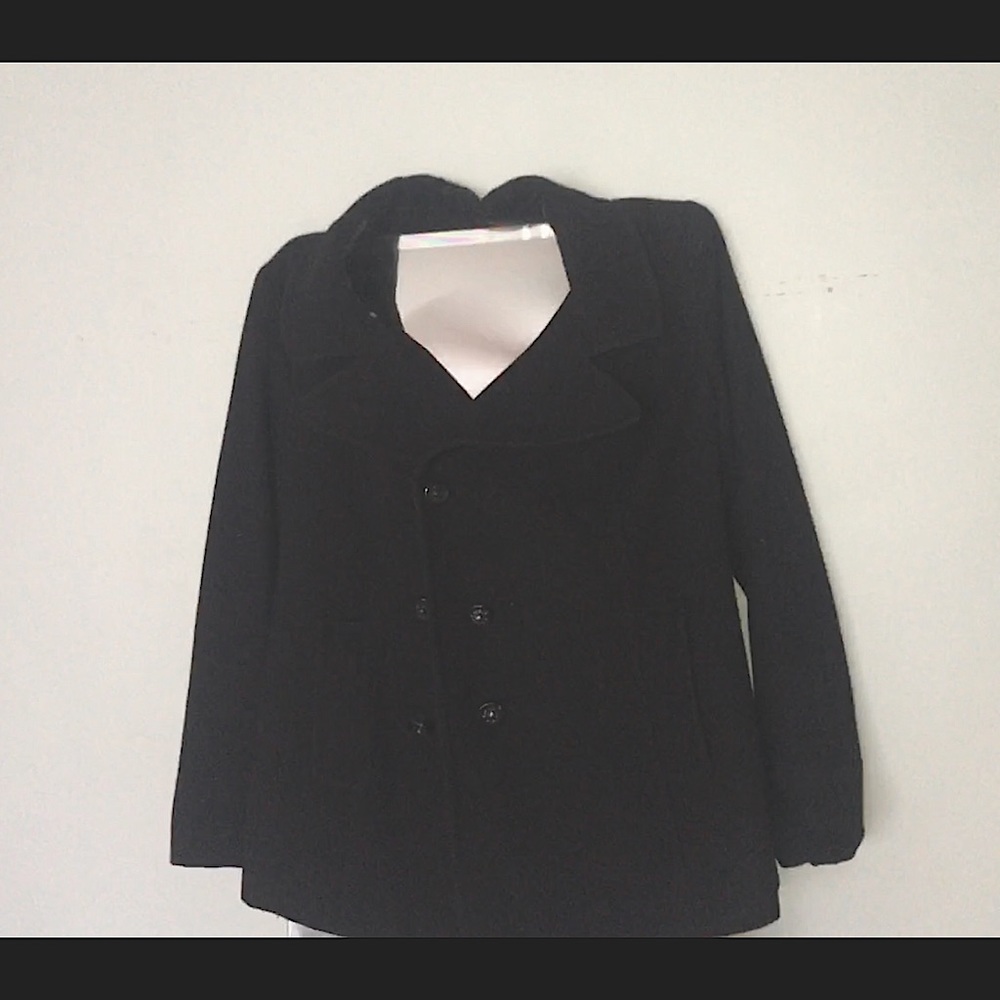 Professional Black Wool Pea Coat for the winter